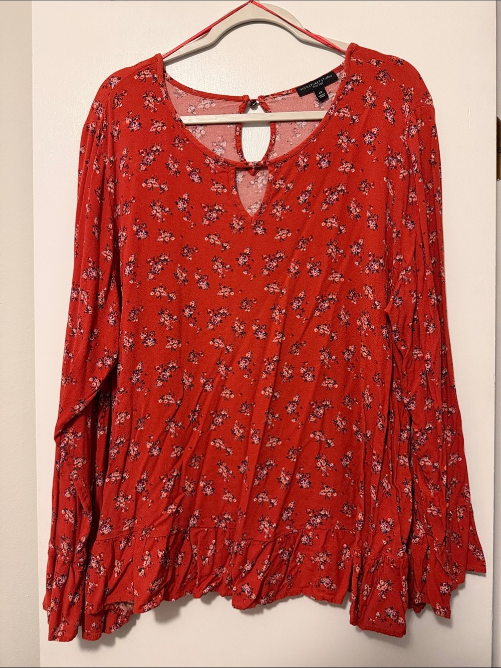 Red Orange Floral Long Sleeve Keyhole Ruffle Hem Top